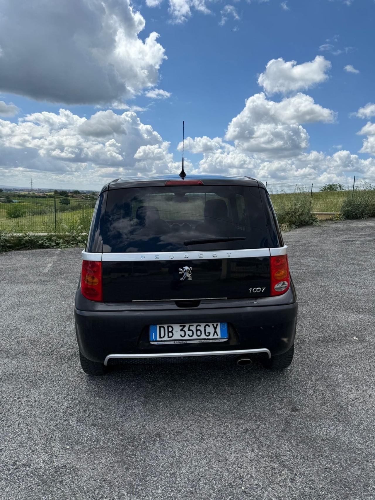 Peugeot 1007 1.4 HDi Happy