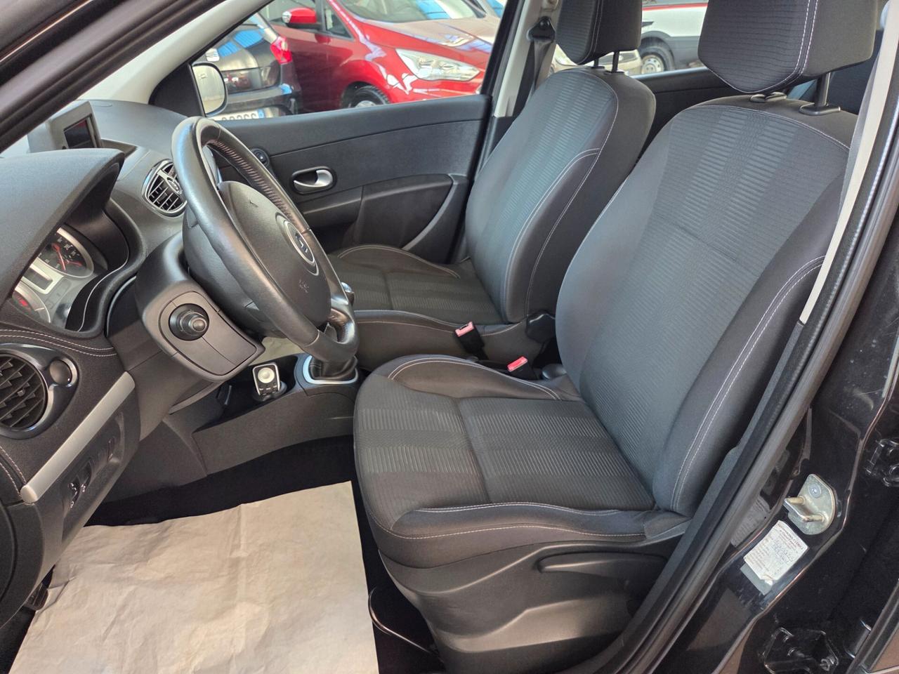 Renault Clio 1.2 16V 5 porte Confort