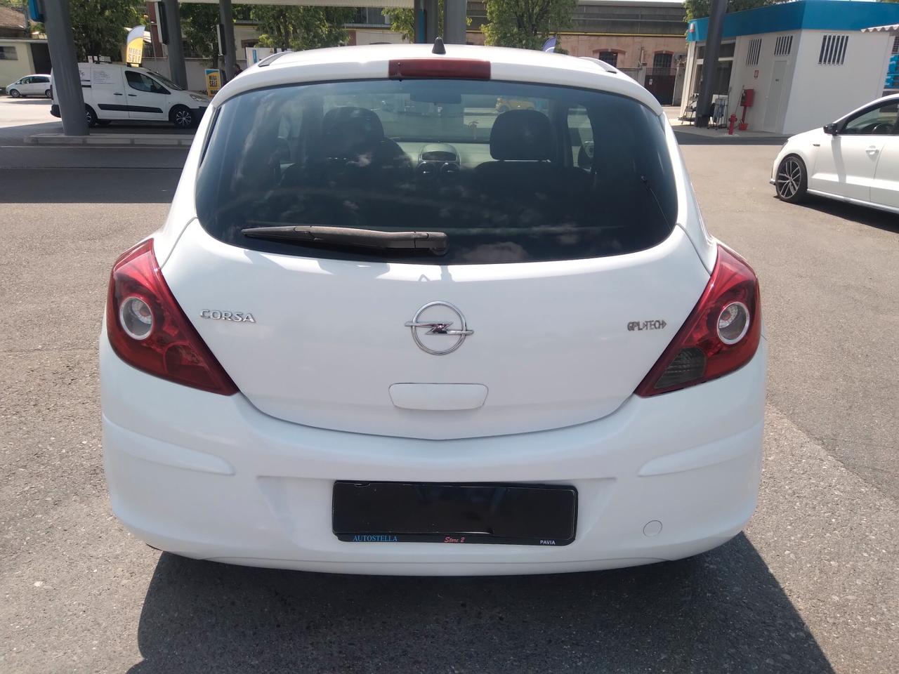 Opel Corsa 1.2 80CV 3 porte GPL-TECH Club x neopatentati