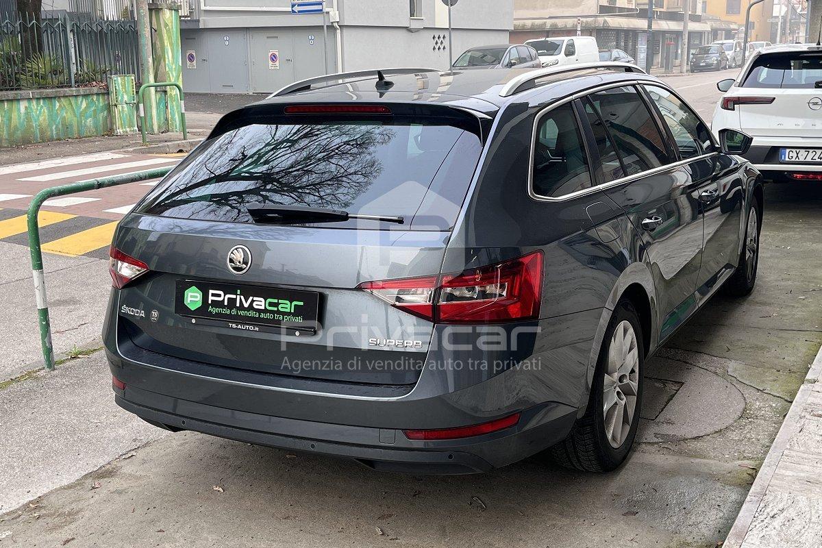 SKODA Superb 1.6 TDI DSG Wagon Executive