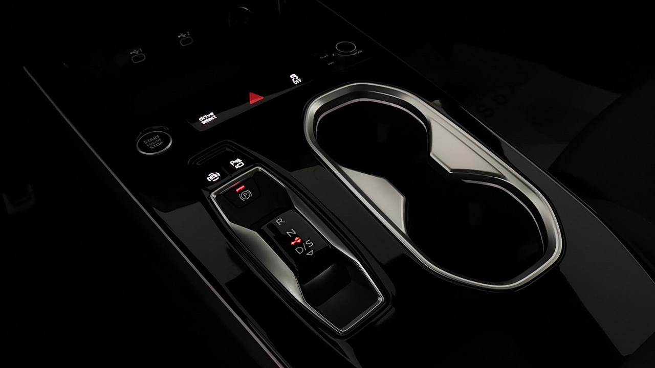 AUDI A6 VI 2025 Avant - A6 Avant 2.0 tdi mhev + S line edition quattro 204cv s-tronic