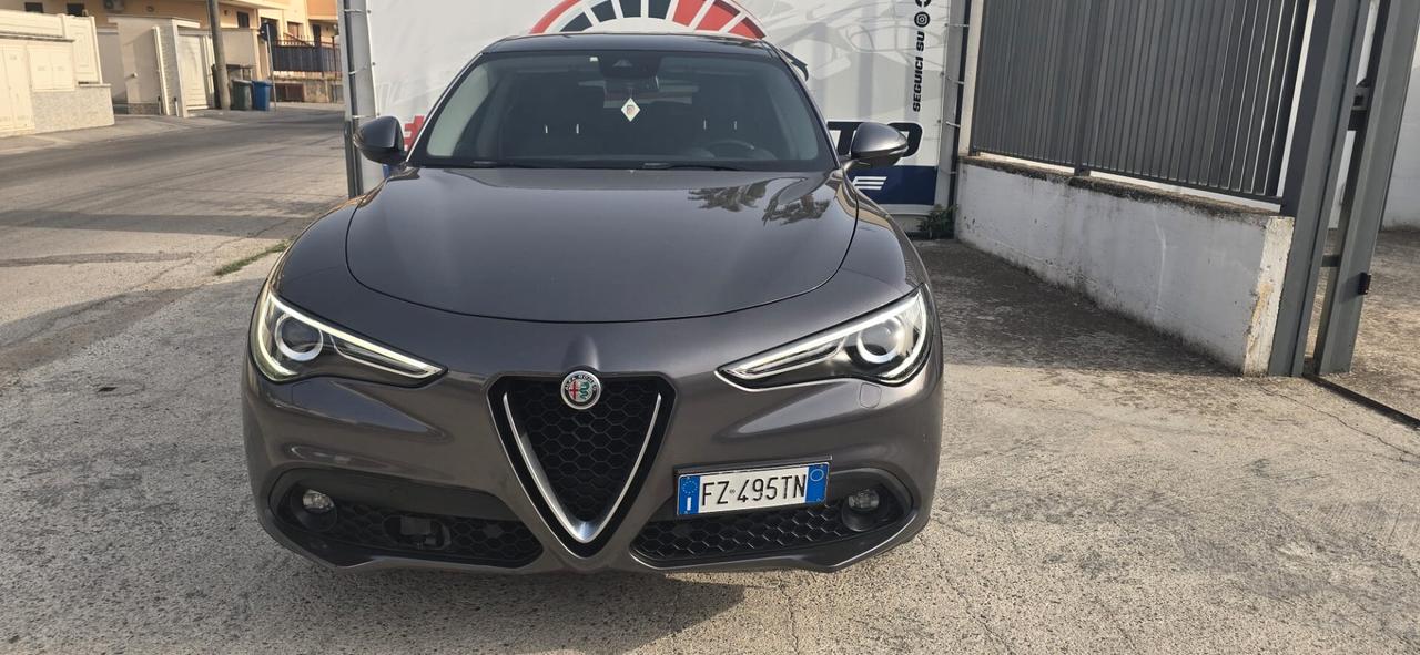 Alfa Romeo Stelvio 2.2 Turbodiesel 190 CV AT8 RWD Executive