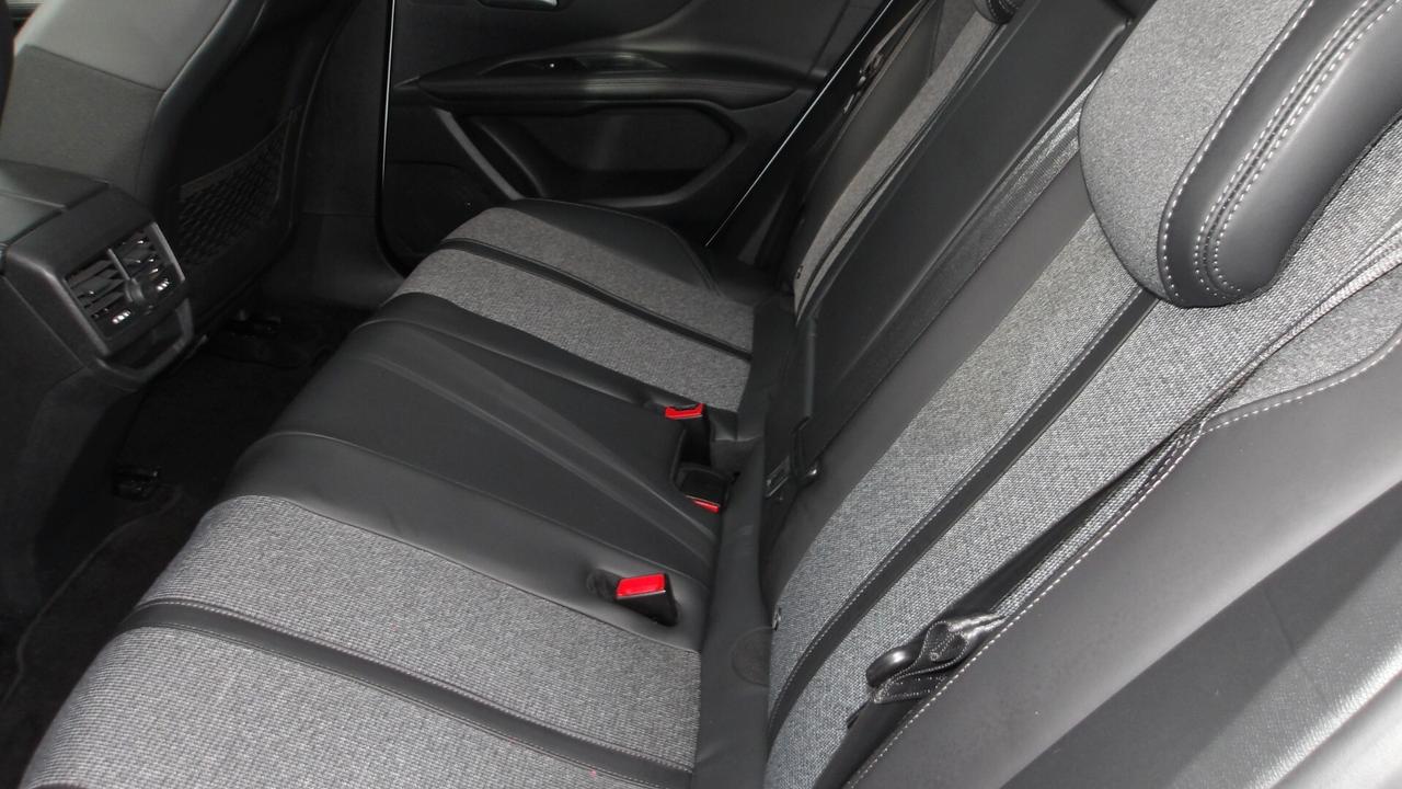 PEUGEOT 3008 1.6 TDI-AUTO-RETROC-PREZZO PROMO!