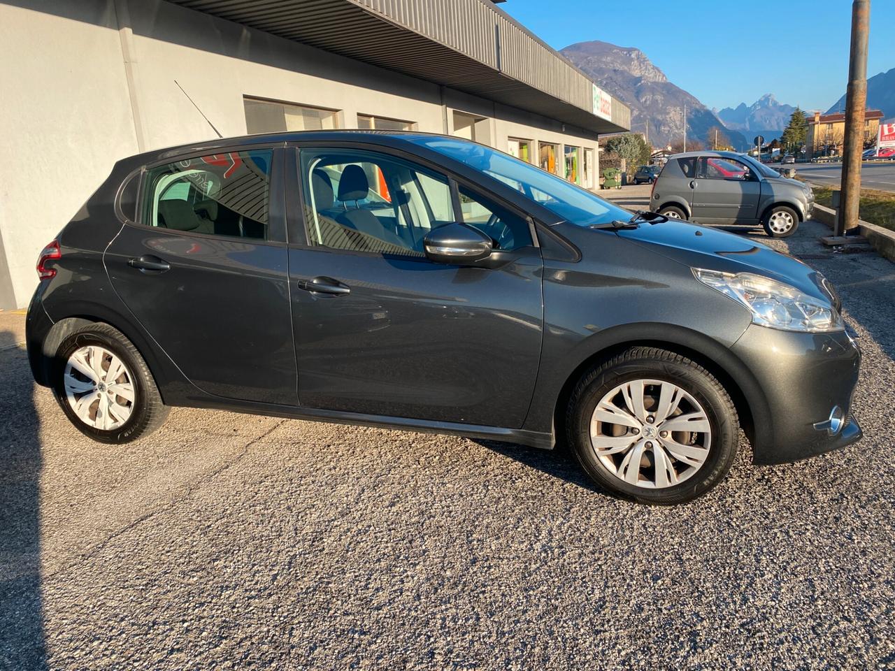 Peugeot 208 1.4 HDi 68 CV 5 porte Active