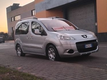 Peugeot Partner Tepee 1.6 HDi 90CV Outdoor 5 POSTI FURGONATO X NEO PATENTATI
