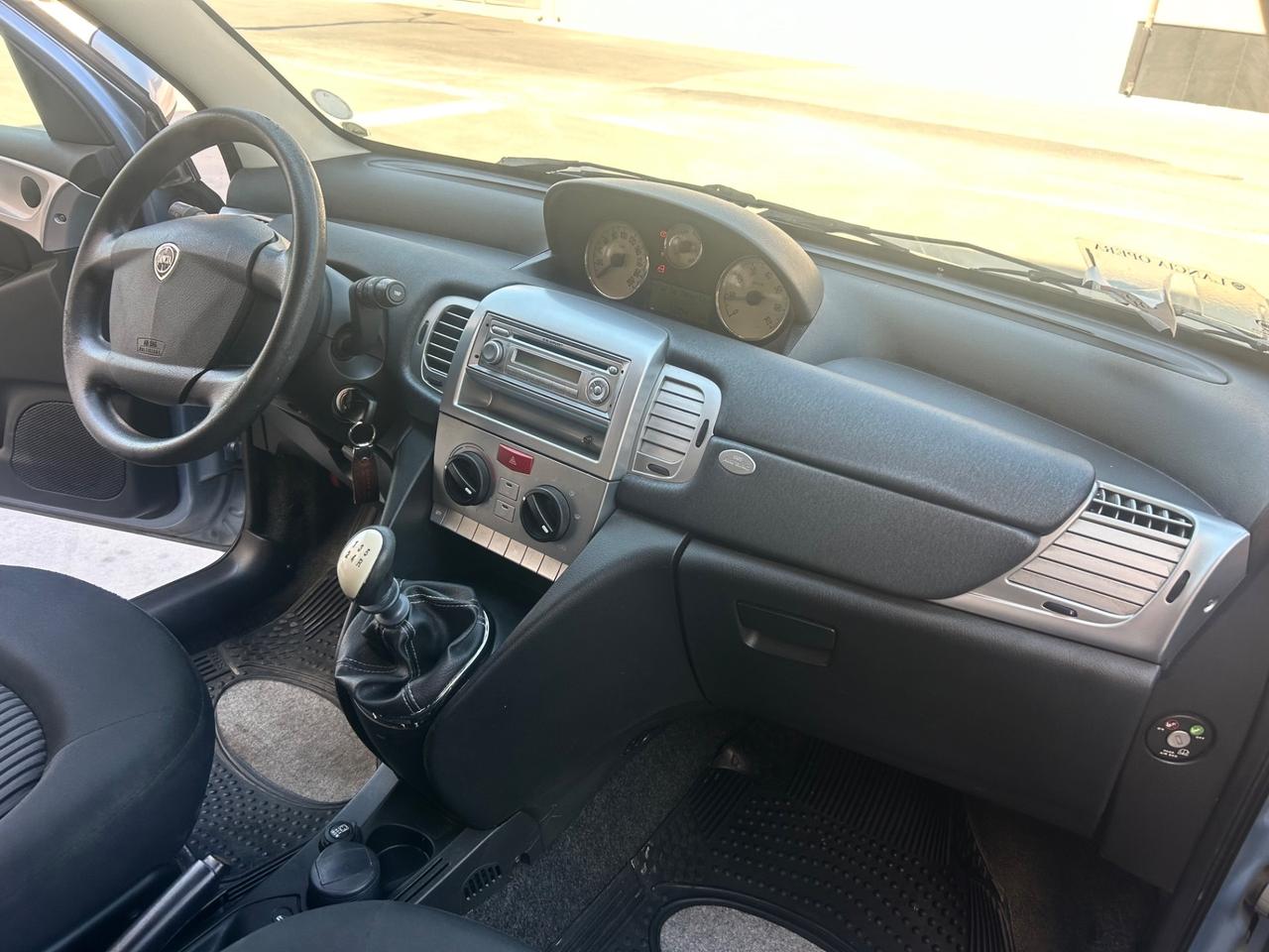 Lancia Ypsilon 1.2 Argento