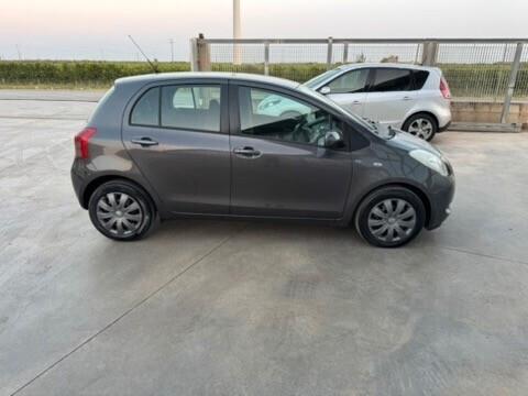 Toyota Yaris 1.3 5 porte Navi