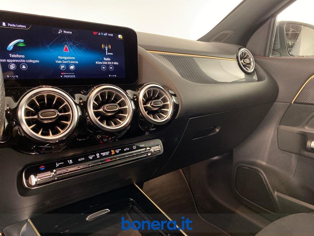 Mercedes GLA 200 200 D Premium 4Matic 8G-DCT