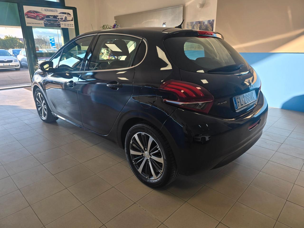 Peugeot 208 PureTech 82 5 porte Allure