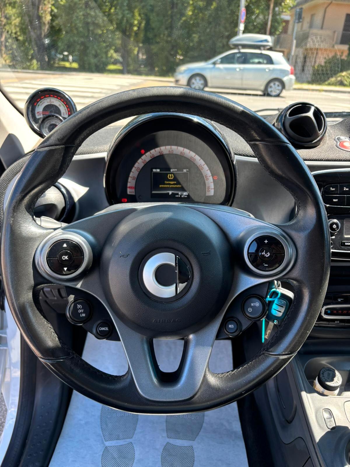 Smart ForFour EQ Passion NESSUN VINCOLO