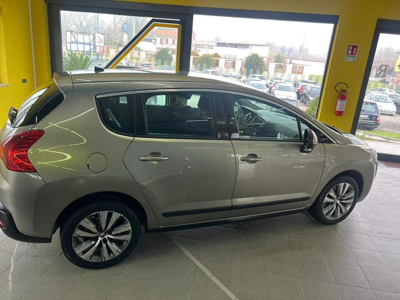 Peugeot 3008 1.6 HDi 110CV cambio automatico