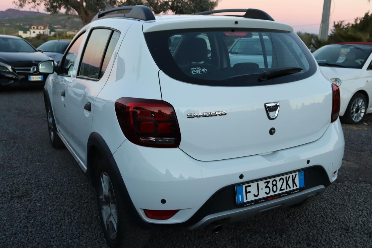 DACIA SANDERO STEPWAY 90CV GPL/BENZ.