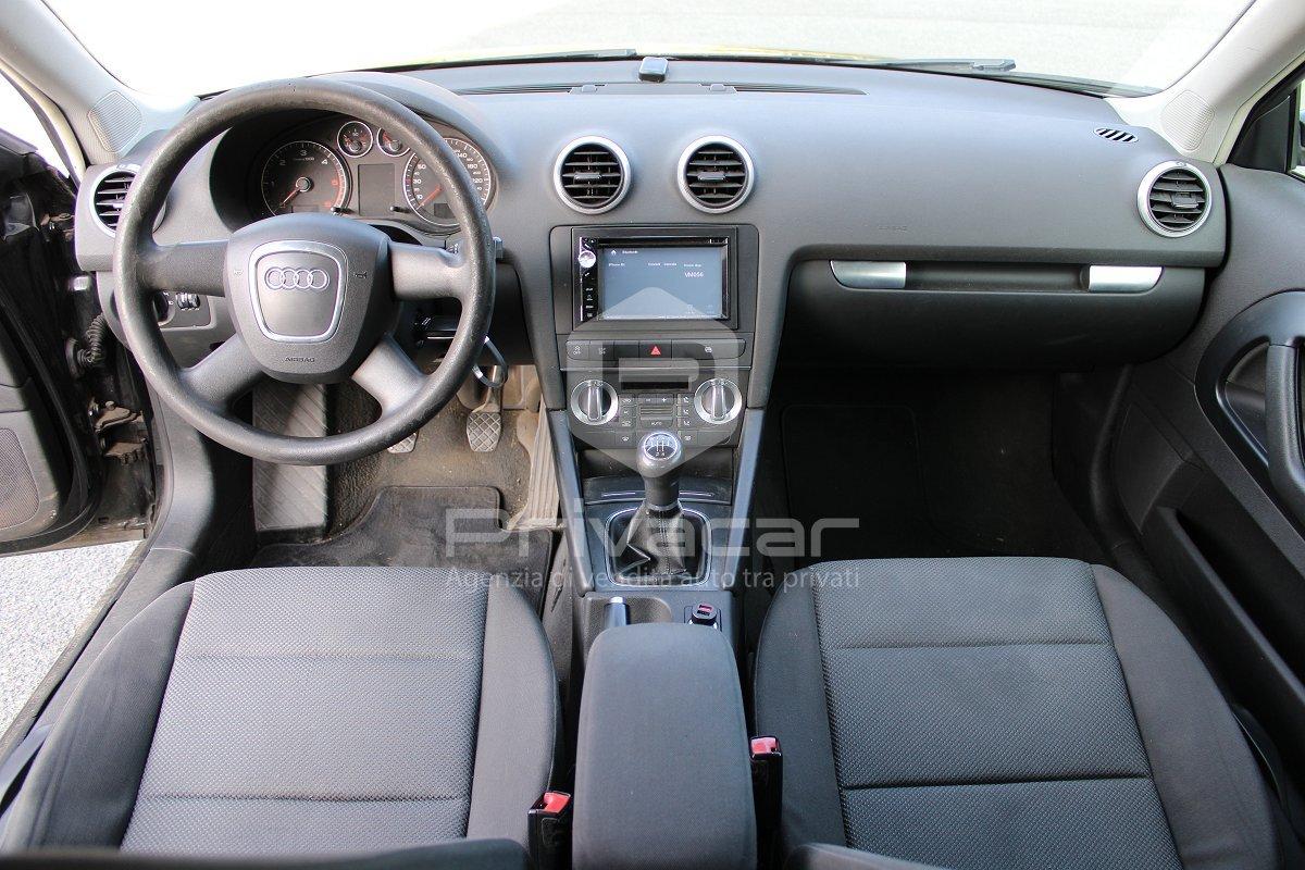 AUDI A3 1.6 TDI 105 CV CR Ambiente
