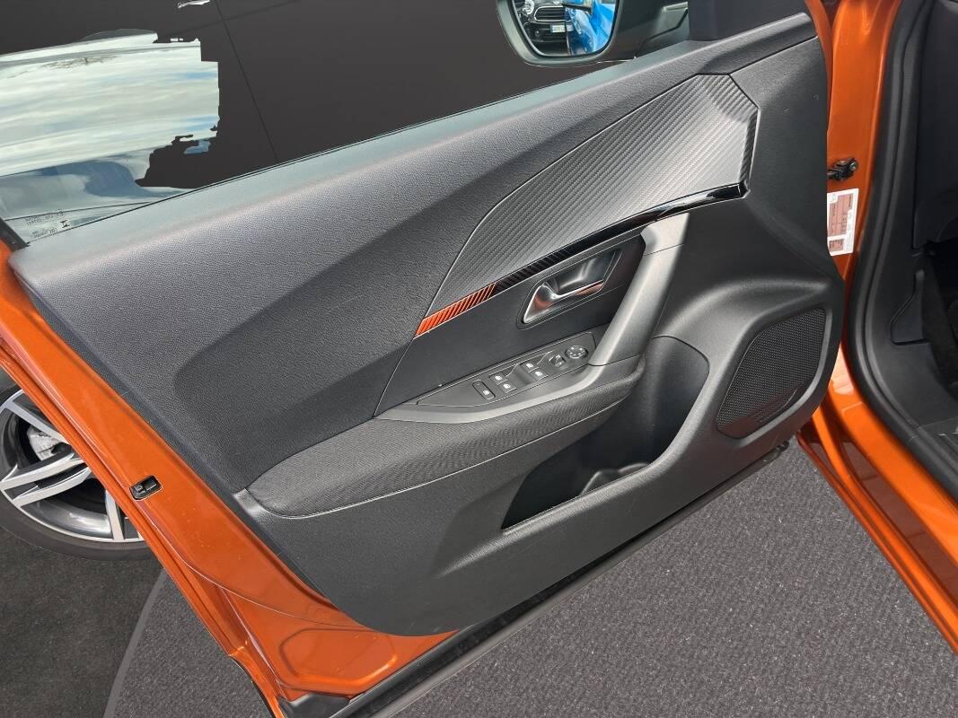 Peugeot 2008 1.2 puretech Active Pack s&s 130cv