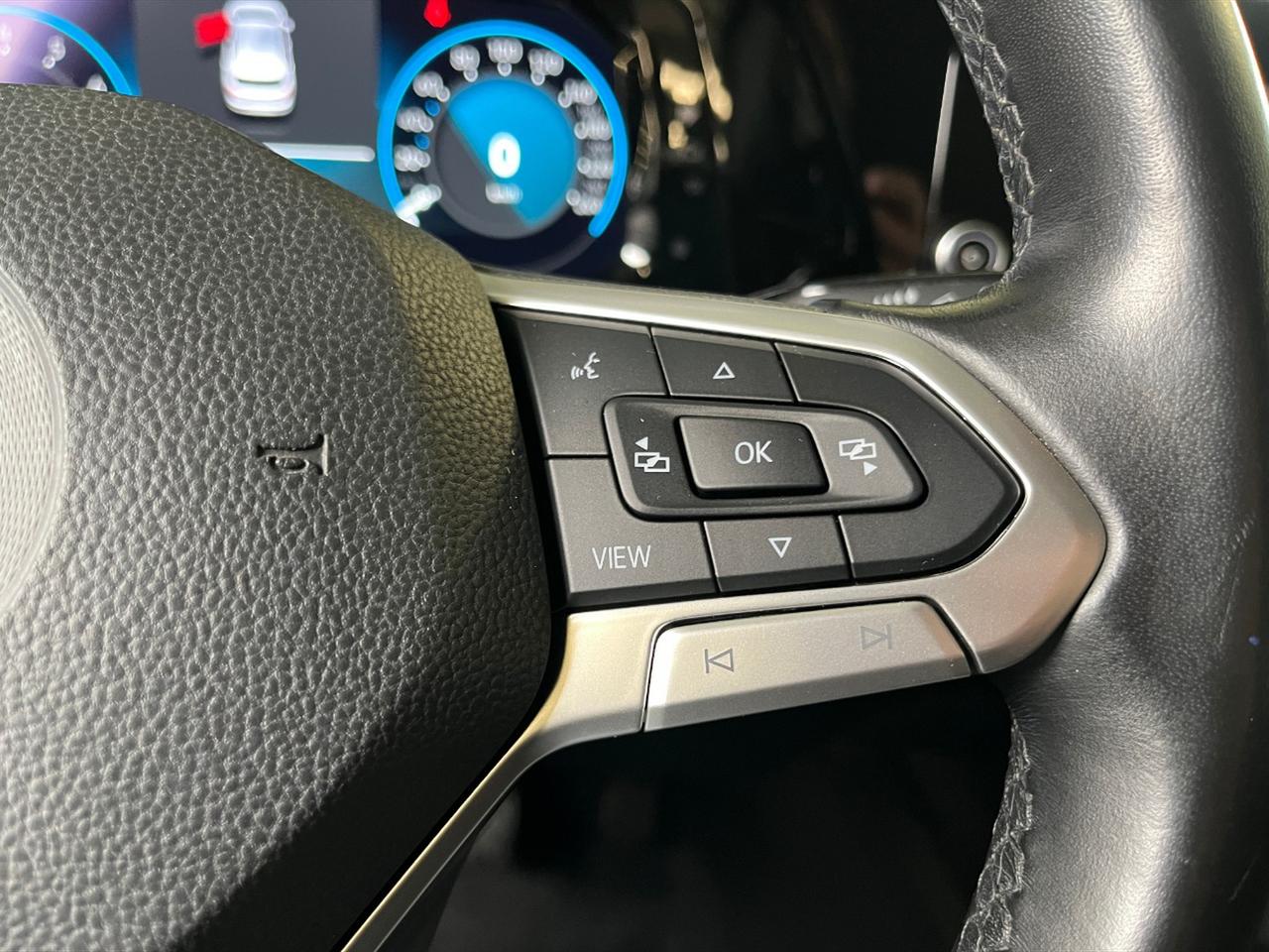 Volkswagen Golf 1.5 tsi evo life 130cv