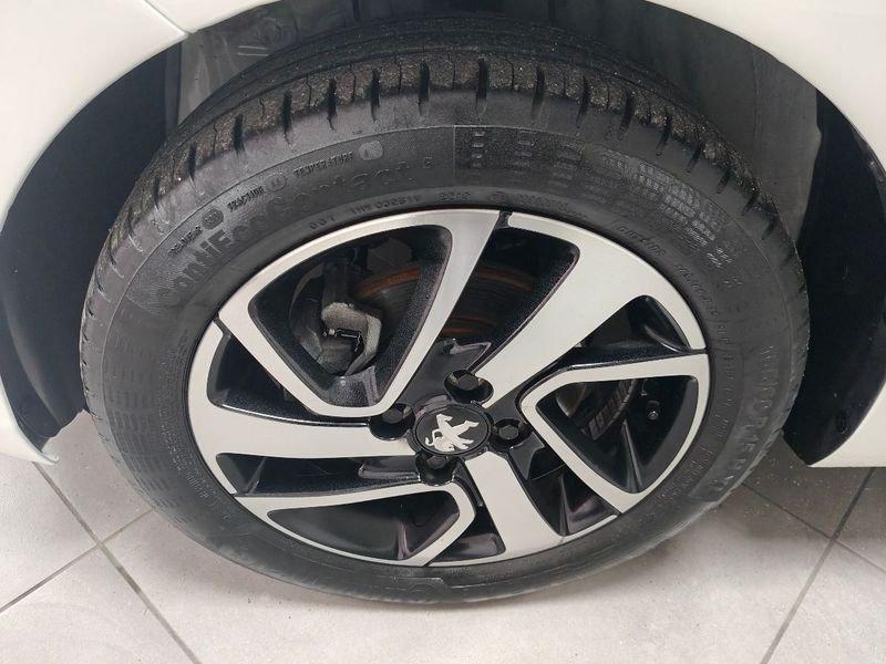 Peugeot 108 VTi 72 ETG 5 porte Allure AUTOMATICA