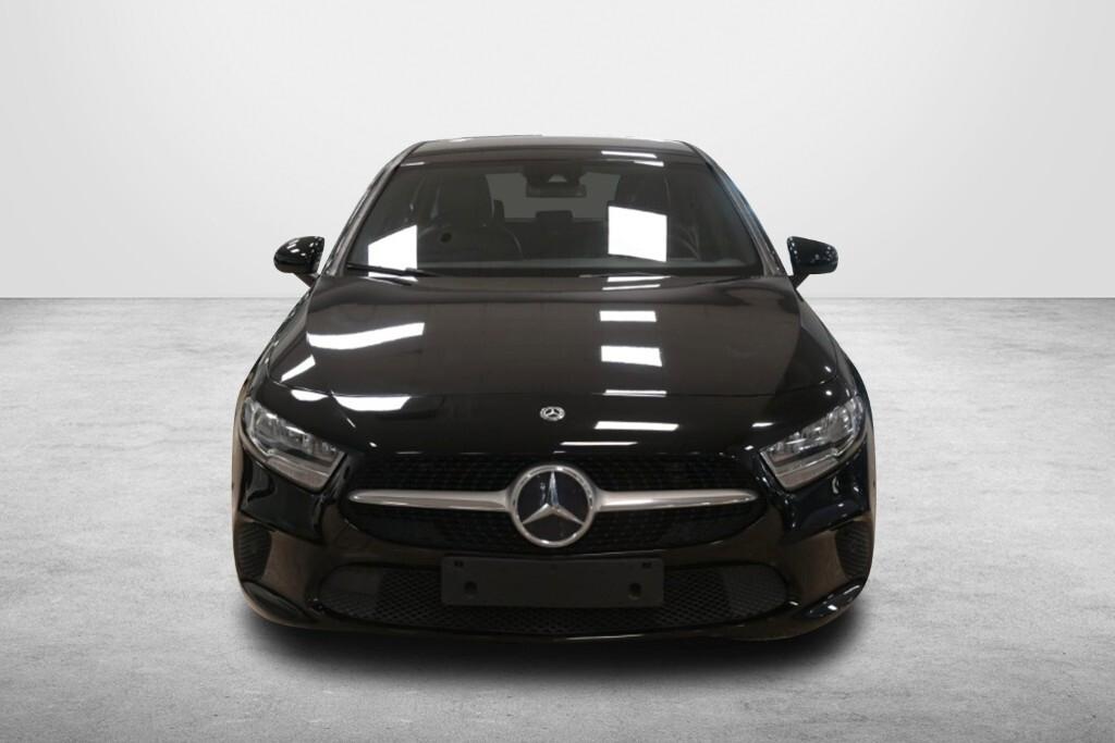 MERCEDES-BENZ A 160D 95CV BUSINESS SOLUTION 6M. ( PELLE - PARK ASSIST - TELECAMERA POST. - NAVI PREMIUM - CRUISE - NEOPATENTATI )