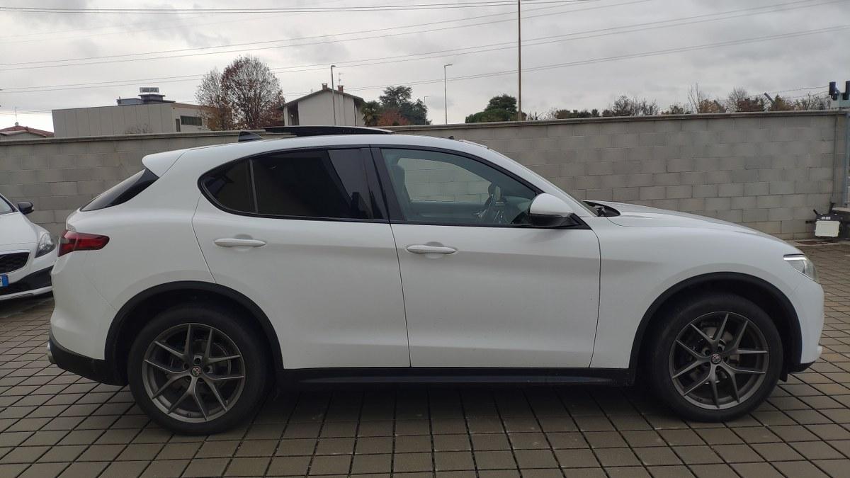 ALFA ROMEO Stelvio SOLO PER COMM SENZA GARANZIA (POMPA OLIO DA SOST.)