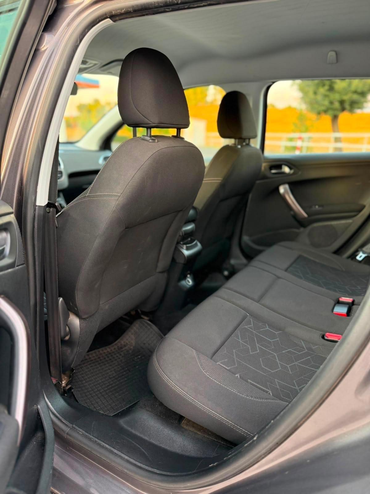 Peugeot 2008 PureTech 82 Allure