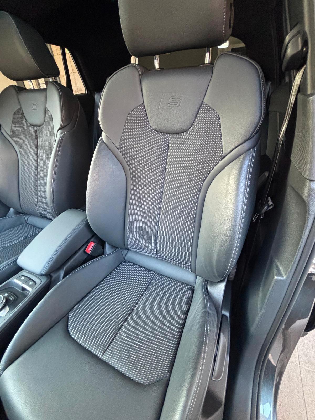 Audi Q2 35 TDI quattro S tronic Identity Black