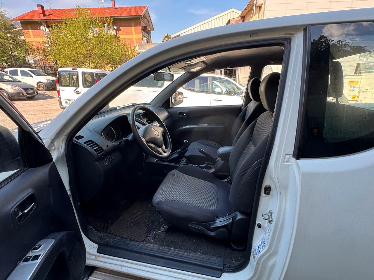 Mitsubishi L200 2.5 DI-D/136CV SC Inform DPF