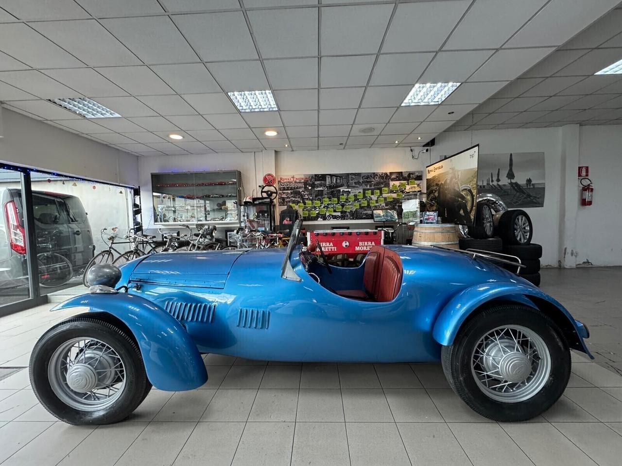 Ford V8 3.6 100 HP DEL 1937 SU BASE MODEL 18 REPLICA RESTAURATA FUNZIONANTE SUBITO DISPONIBILE