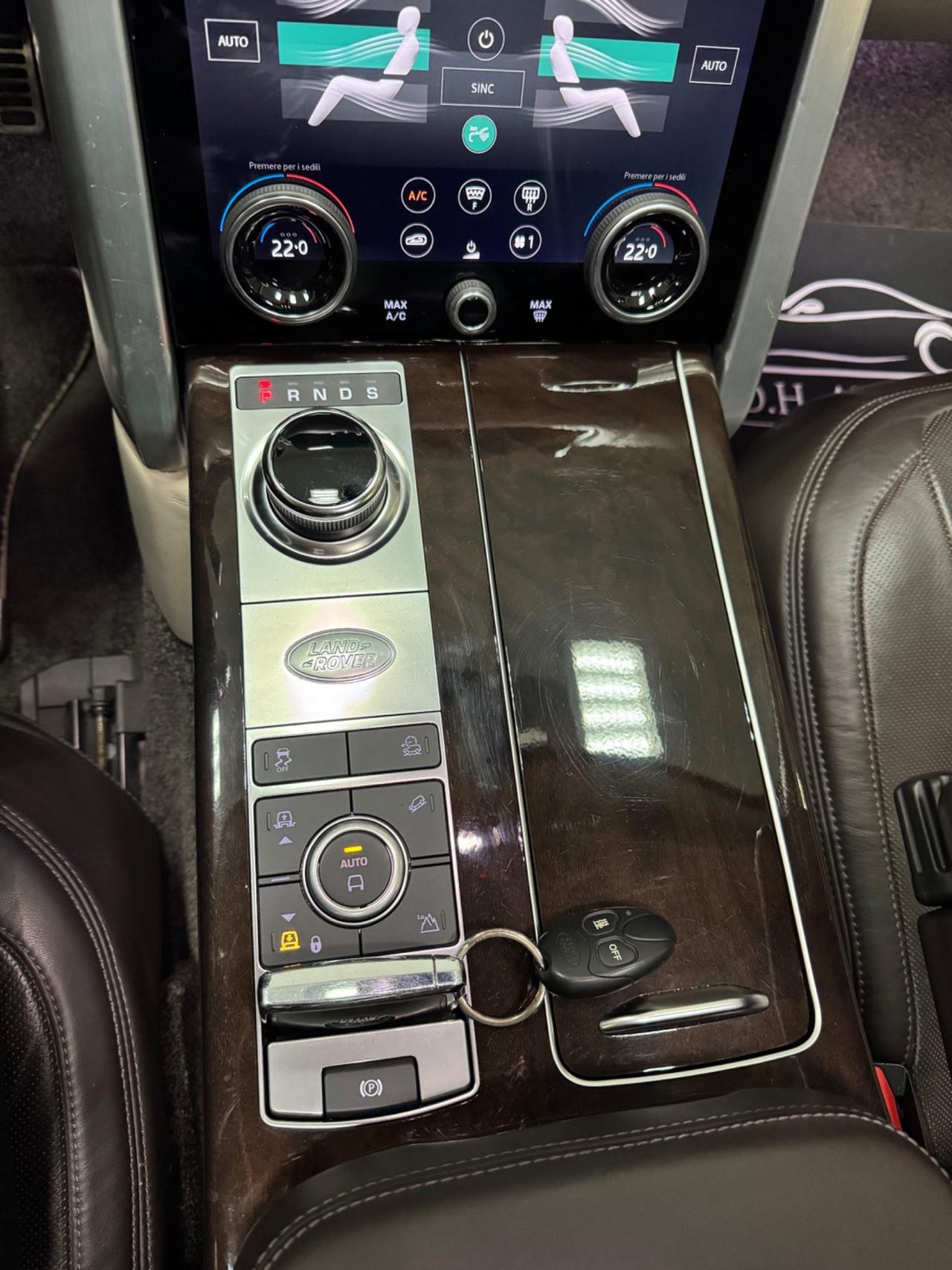 Land Rover Range 4.4 SDV8 Autobiography LWB