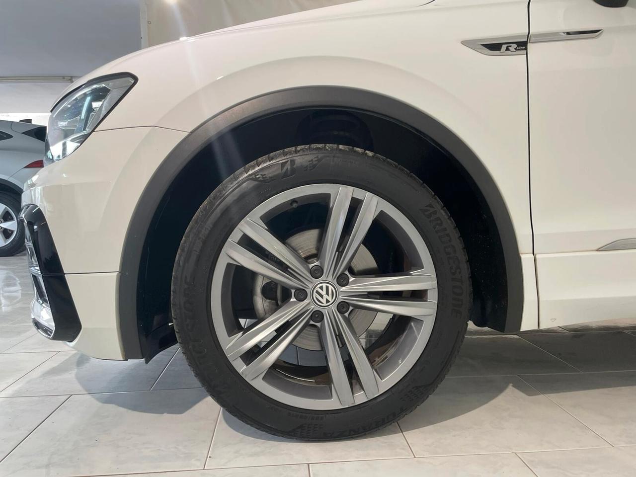 Volkswagen Tiguan R-LINE 2.0 TDI 150CV DSG IVA ESPOSTA