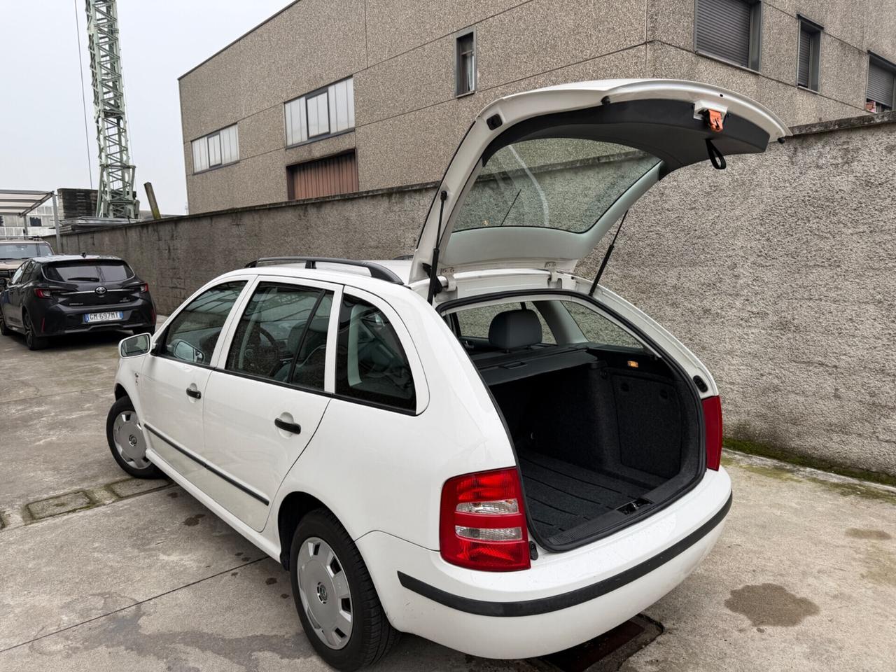 Skoda Fabia 1.4 benzina euro4 neopatentati spaziosoa