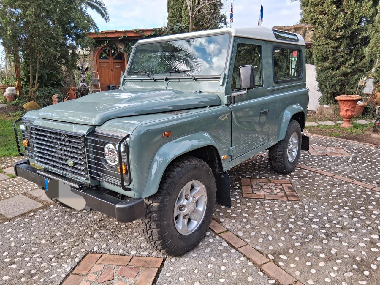 Land Rover Defender 90 2.4 TD4 Station Wagon SE