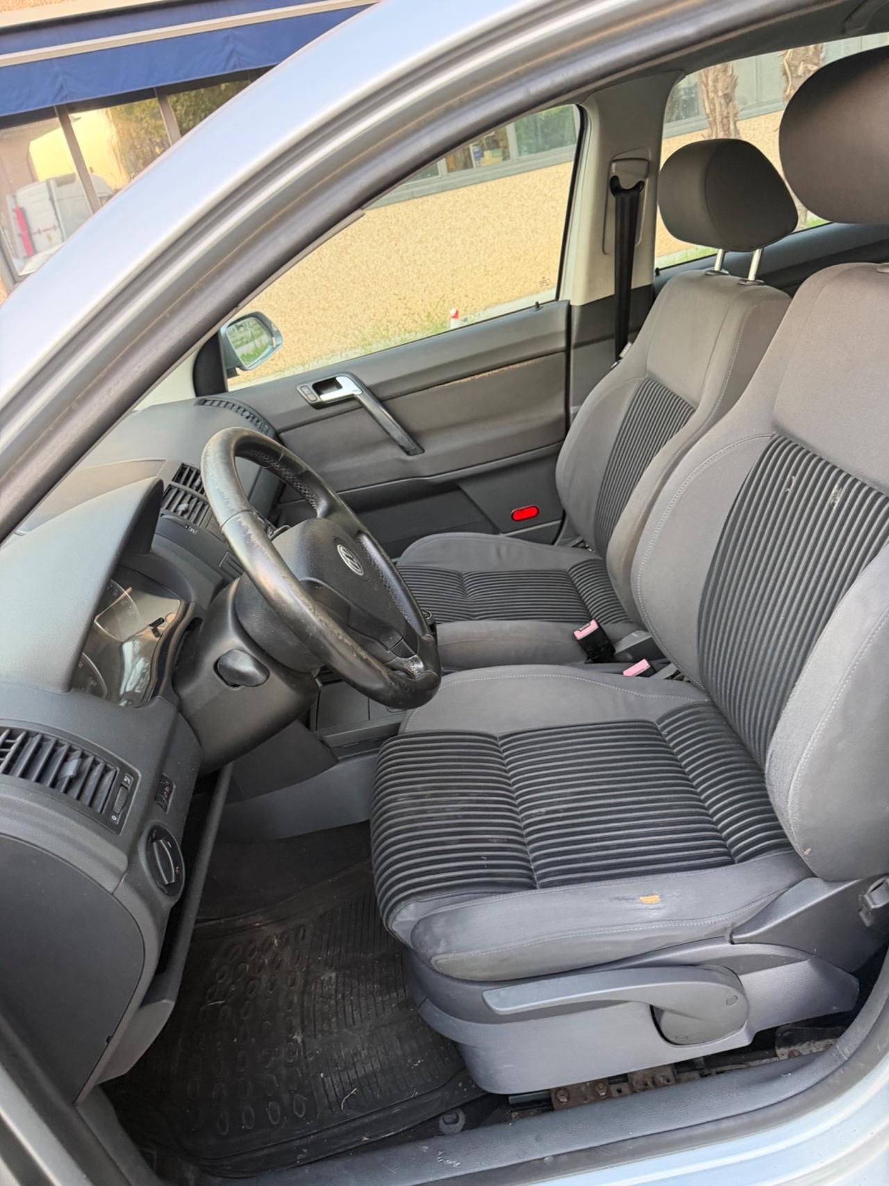Volkswagen Polo 1.4 benzina 75CV 2006