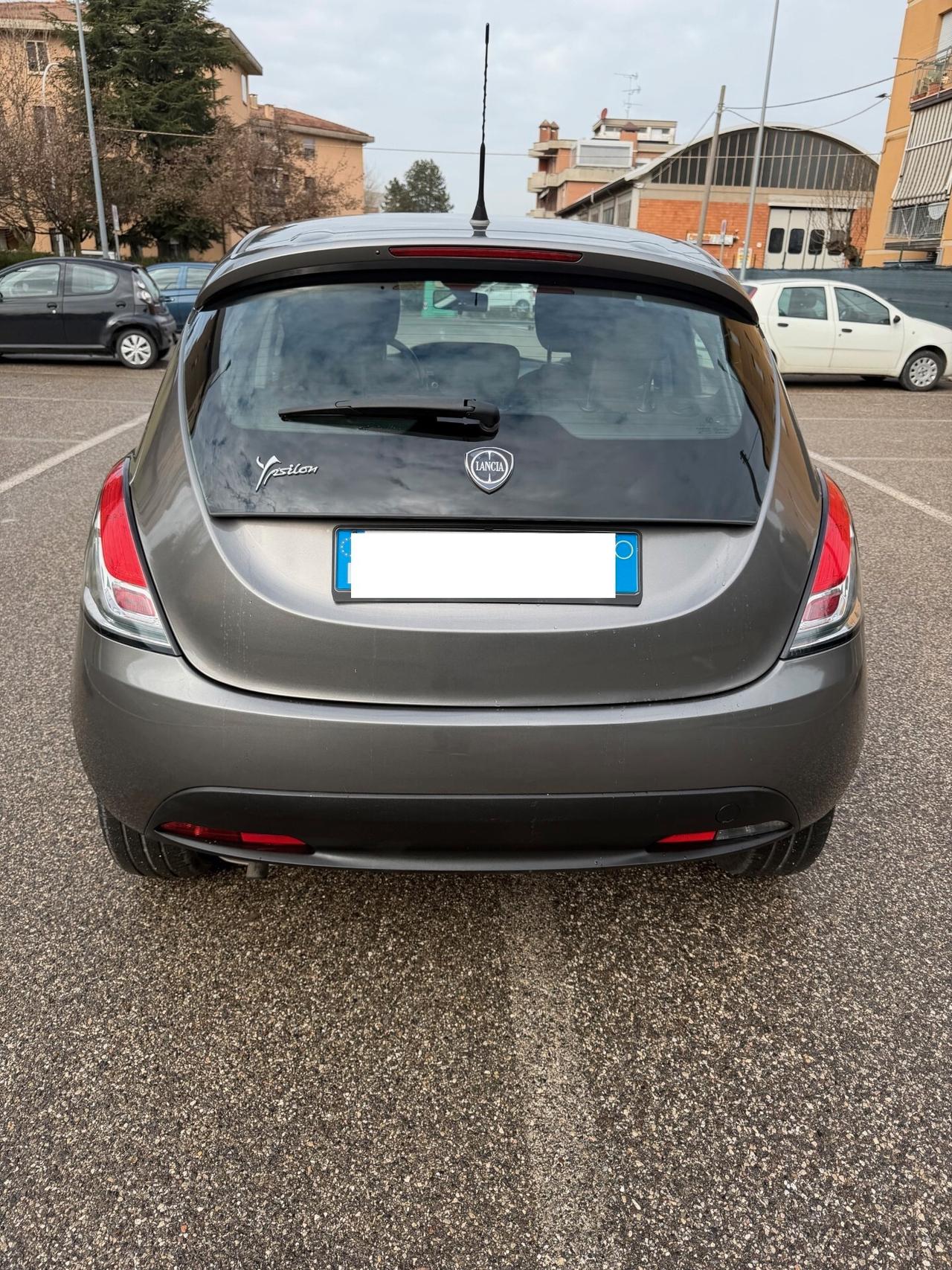 Lancia Ypsilon 1.2 - NEOPATENTATI - 12 MESI DI GARANZIA -