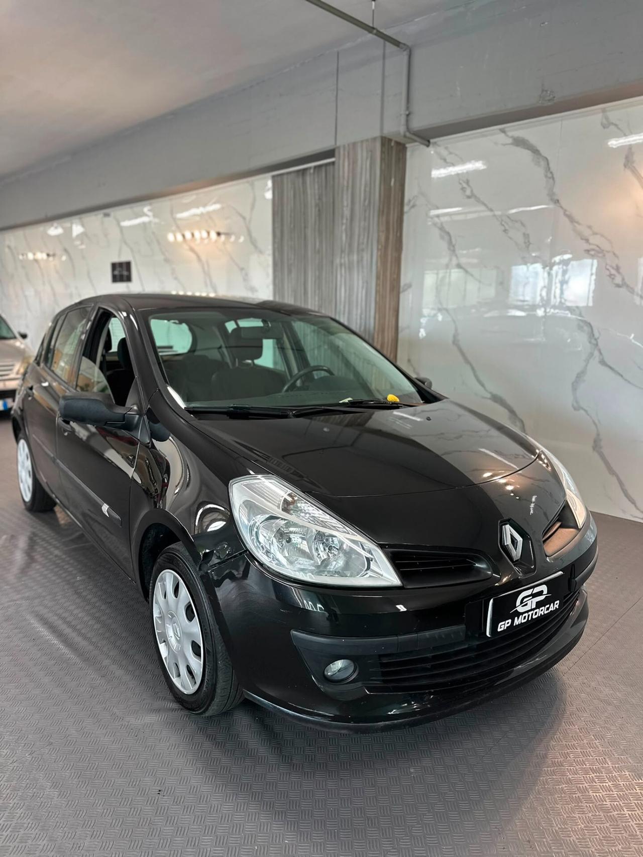 Renault Clio 1.2 16V 5 porte Le Iene
