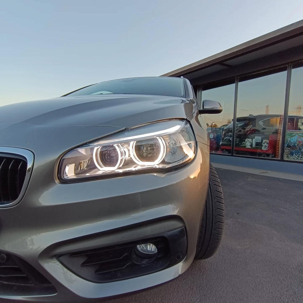Bmw 2er Active Tourer 218d LUXURY