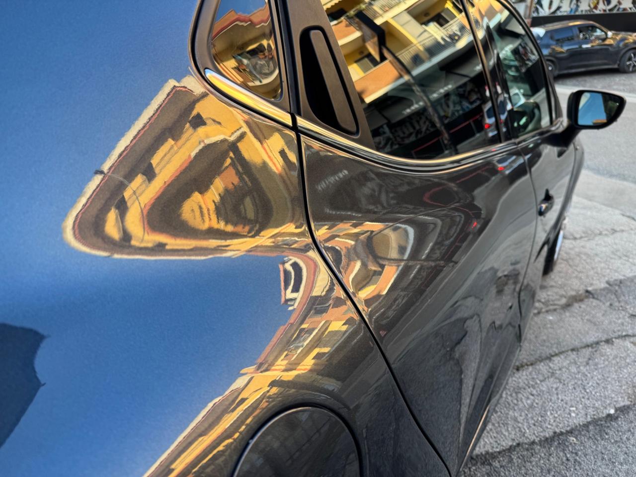 Renault Clio TCe 12V90 CV 5 porte Moschino