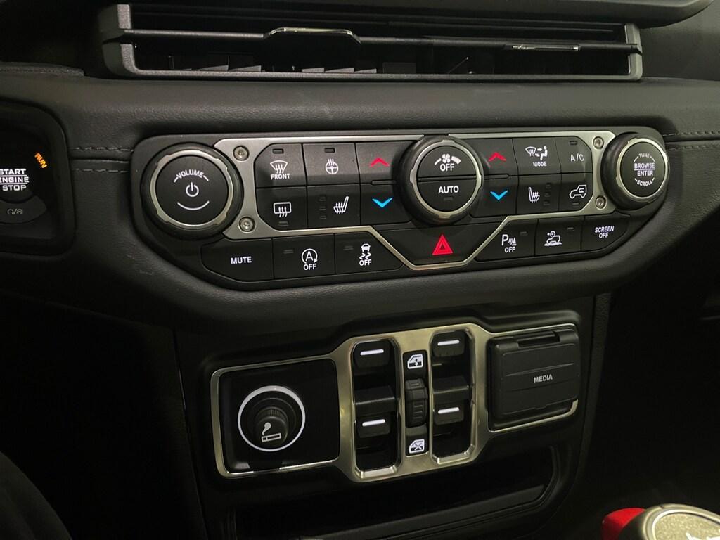 Jeep Wrangler 2.0 turbo 272CV 4X4 Autom. Sahara