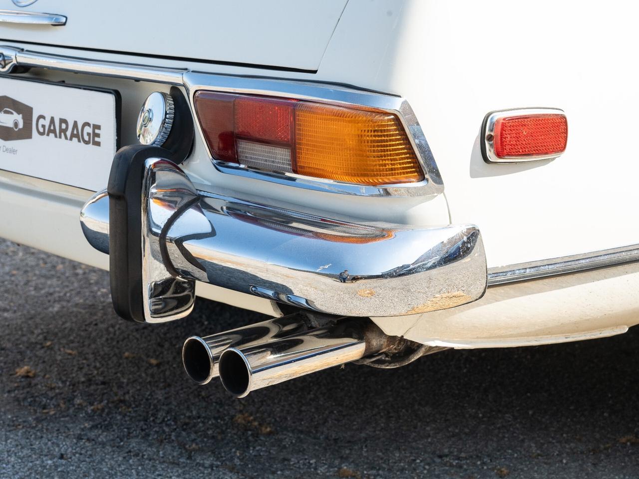 Mercedes-Benz SL 280 PAGODINO