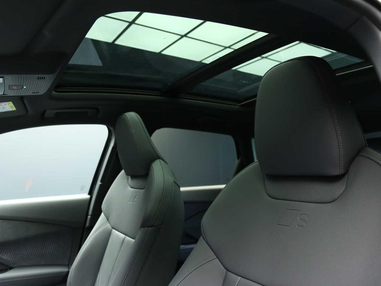 Audi Q3 20.tfsi s line edition #50385