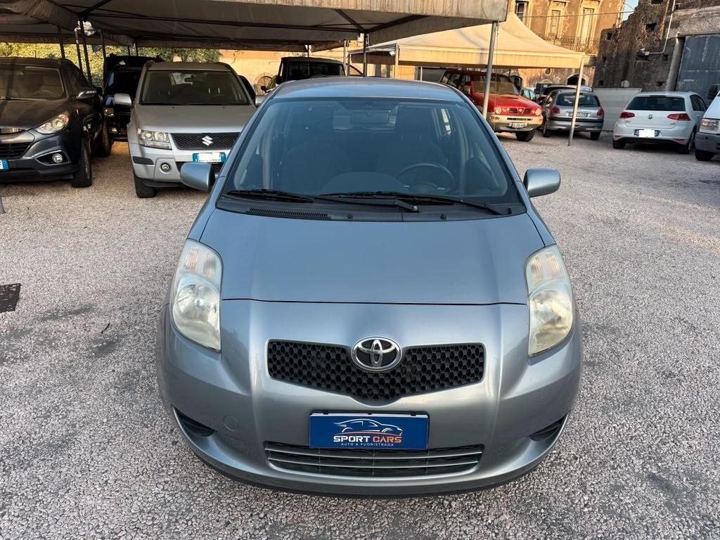 Toyota Yaris 1.0 5 porte Sol