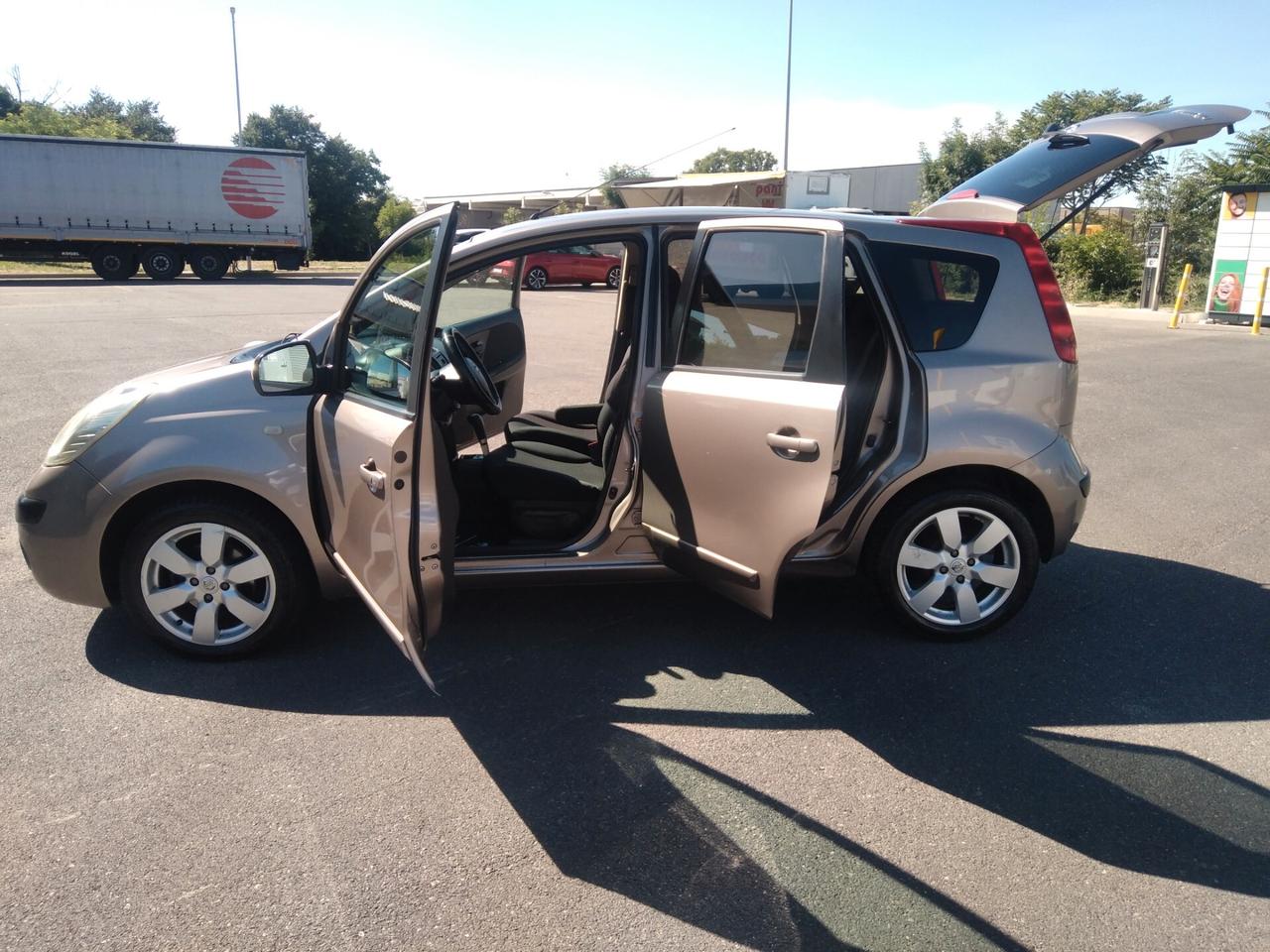 Nissan Note 1.6 16V 110cv cambio automatico x neopatentati