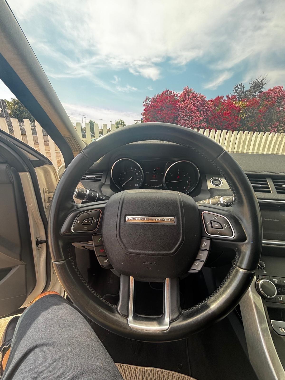 Land Rover Range Evoque 2.0 TD4 150 CV 5p. Pure