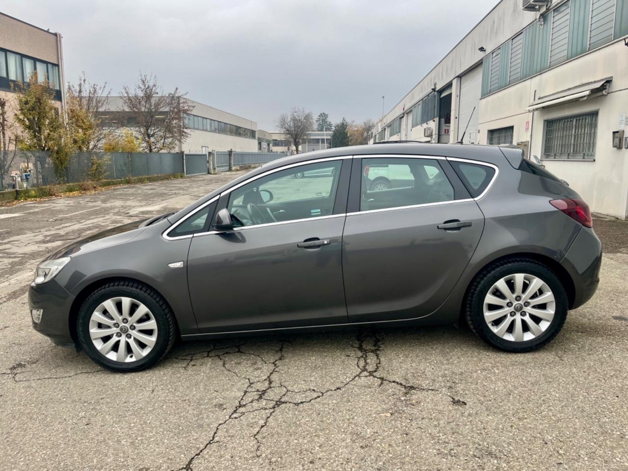 Opel Astra 1.7cdti 2011 109.000km cinghia/tagliando appena fatti