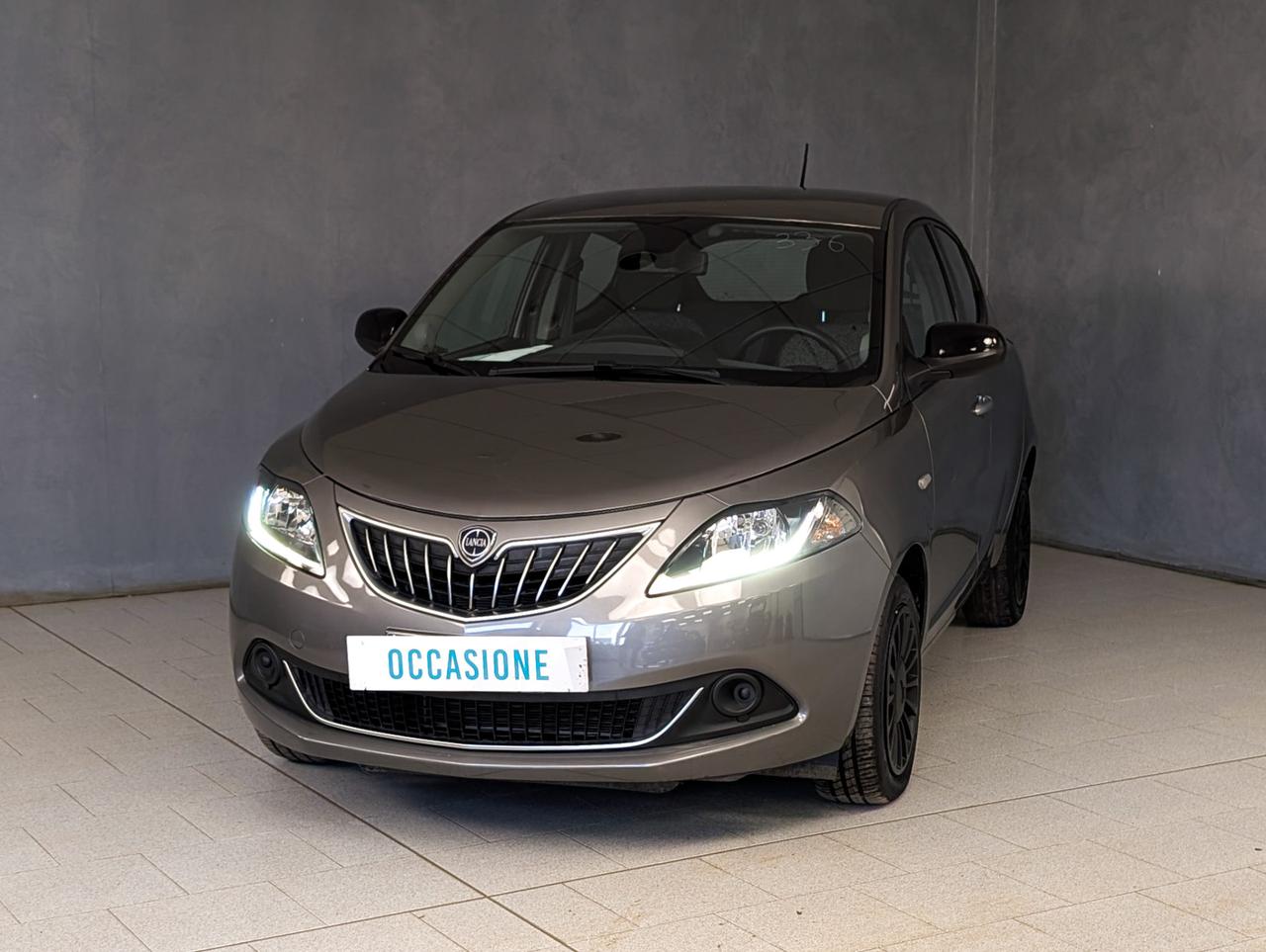 Lancia Ypsilon 1.0 Hybrid 70cv Silver