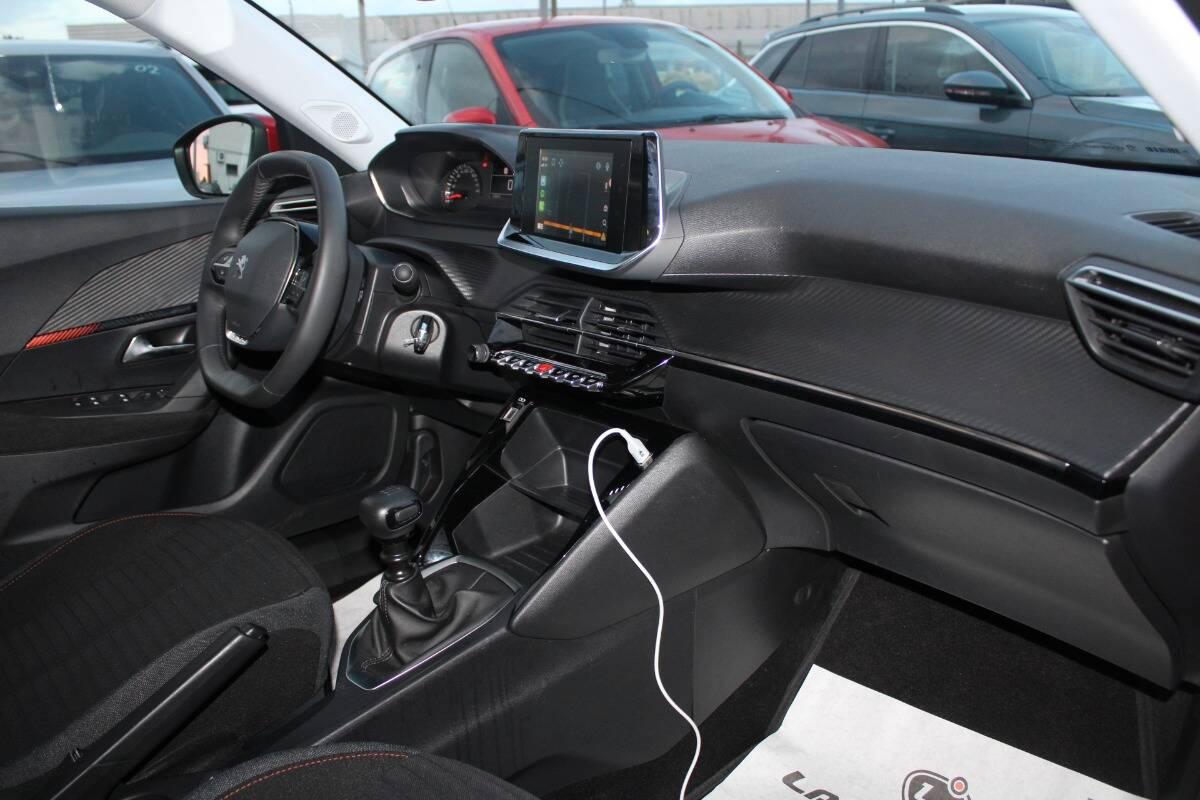 Peugeot 2008 1.2 puretech Active s&s 100cv con CarPlay