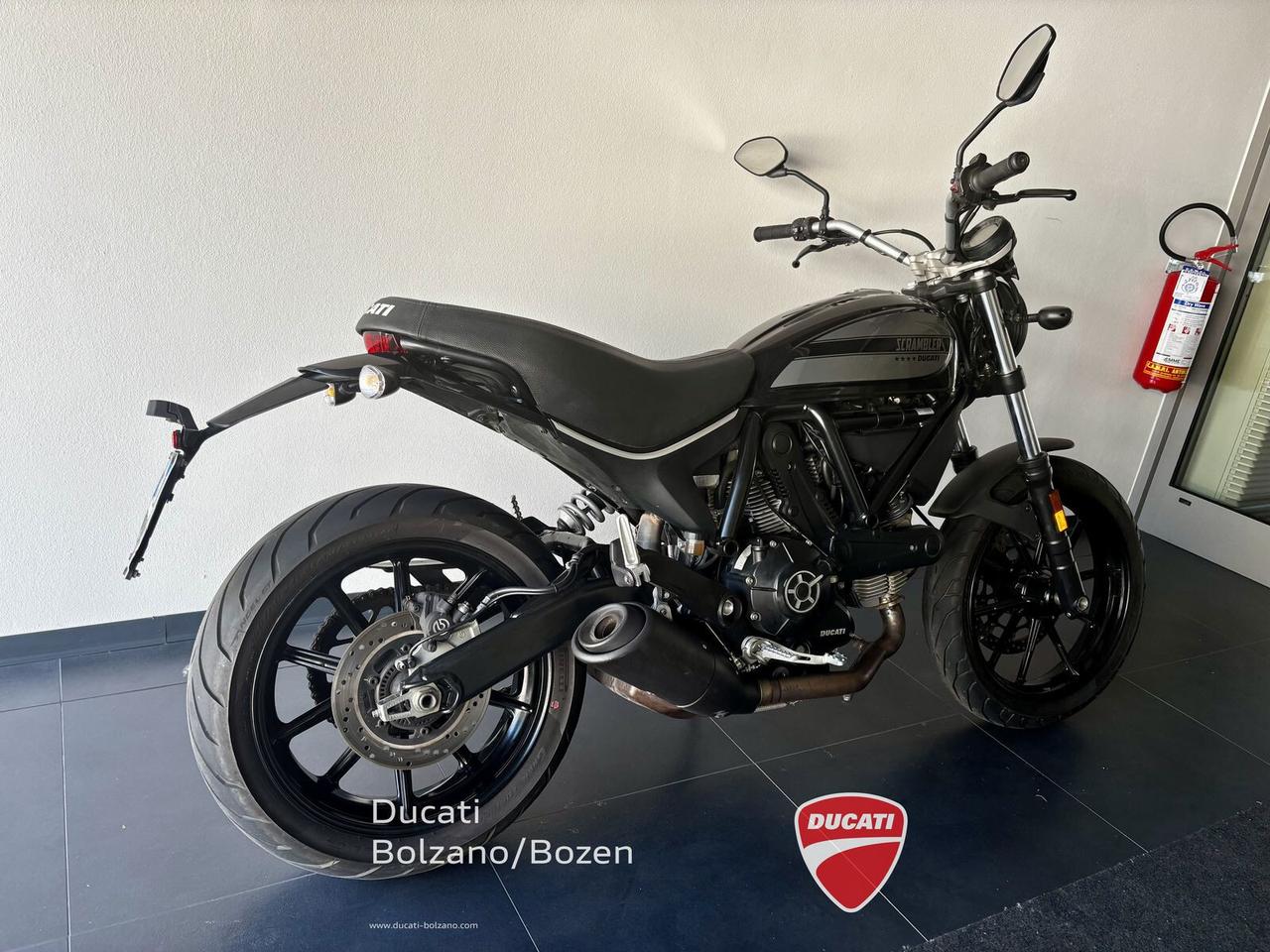 Ducati Scrambler 400 Sixty2