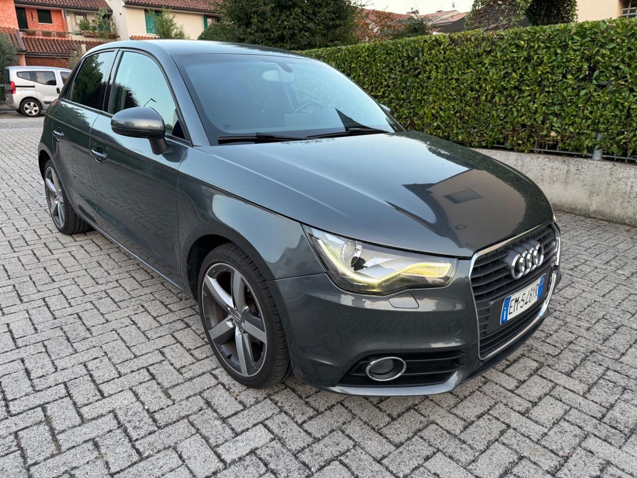 Audi A1 Sportback 1.6 TDI S tronic Attraction