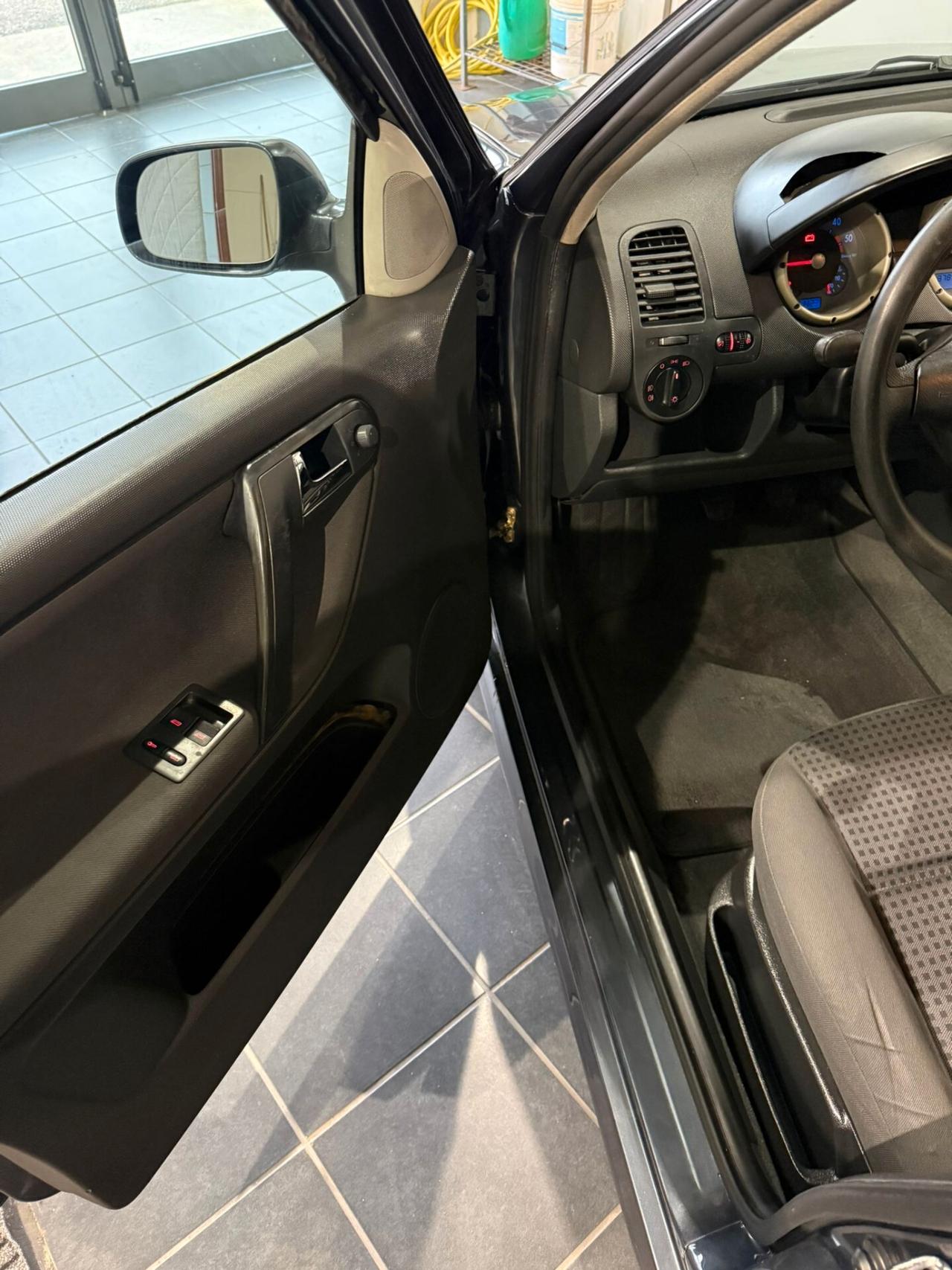 Volkswagen Polo 1.4 TDI - NEOPATENTATI