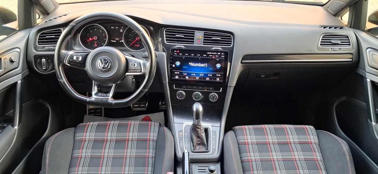 Volkswagen Golf GTI Performance 2.0 TSI DSG 5p. BlueMotion Technology