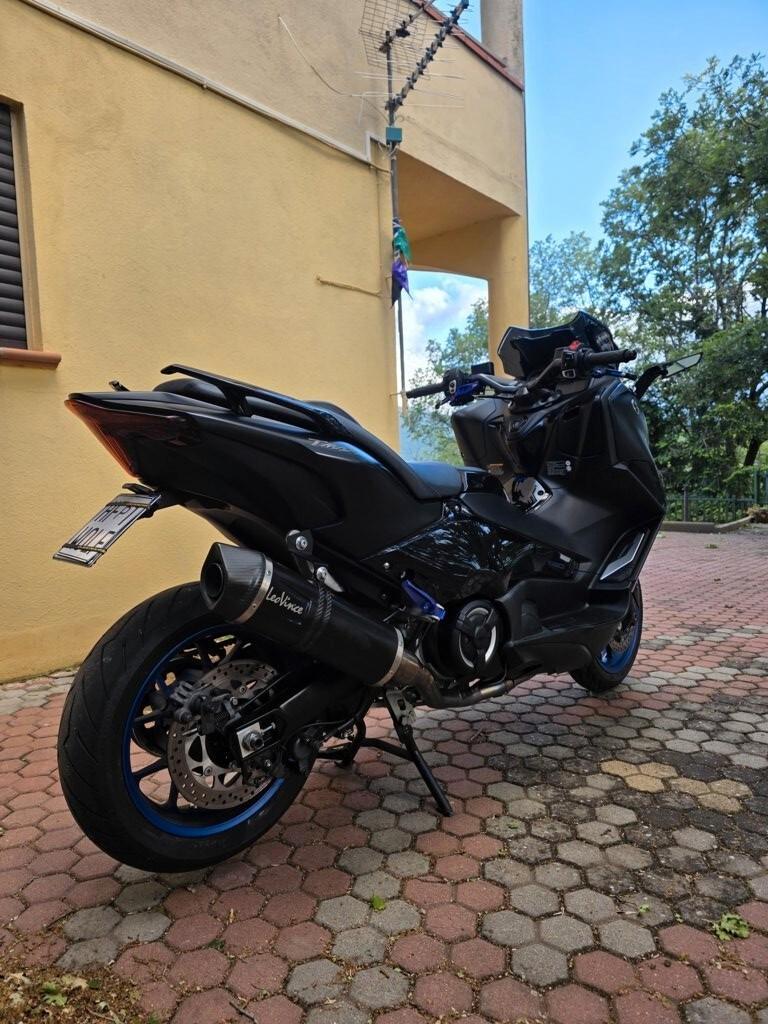 Yamaha TMAX 560