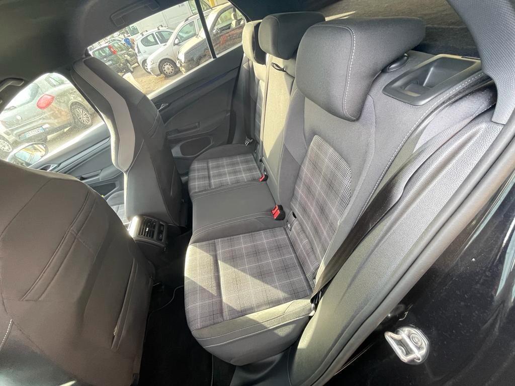 Volkswagen Golf 8 GTD 2.0 200cv DSG
